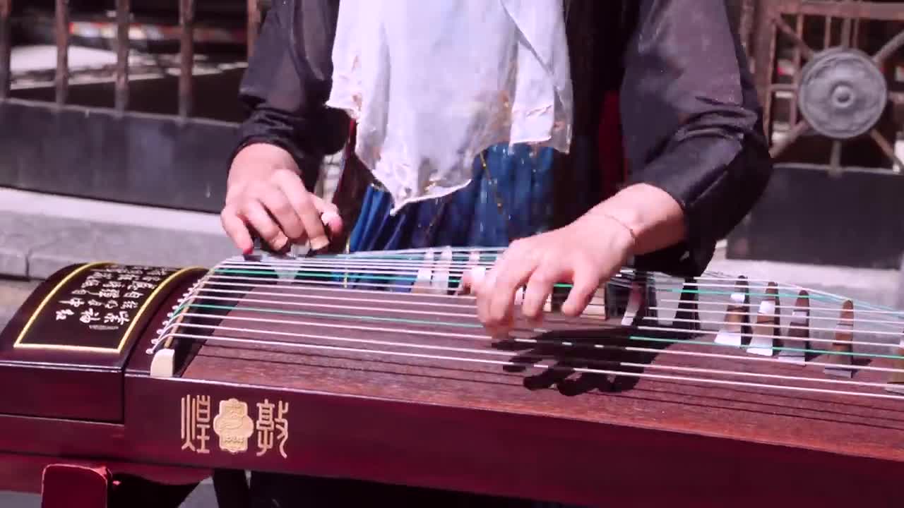 【古筝｜Smooth_Criminal】来！话不多说，直接炸街Chinese_Instruments_Guzheng_Cover__碰碰彭碰彭Jingxuan(0)
