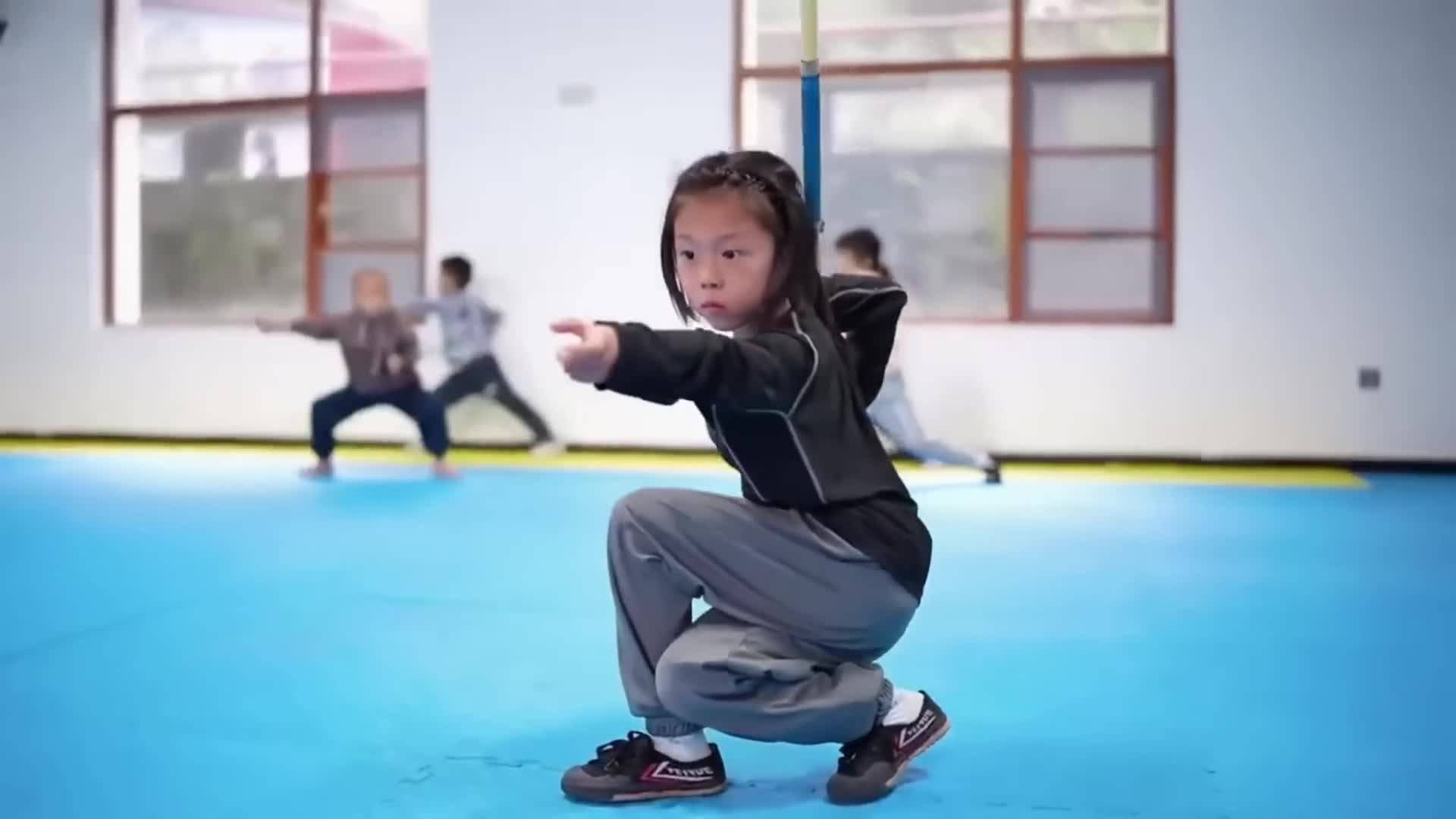 ⁣Traditional Chinese Martial Arts Young Daoist Acolyte Demonstration Wudang Eight Immortals Staff